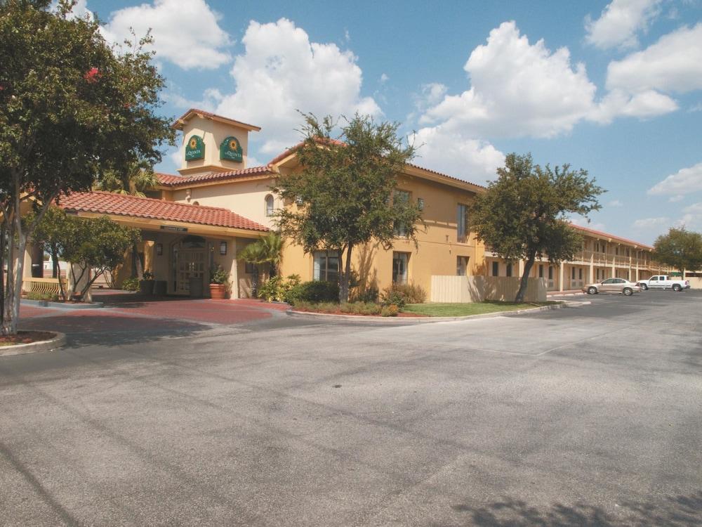 La Quinta Inn By Wyndham San Antonio I-35 N At Rittiman Rd Экстерьер фото