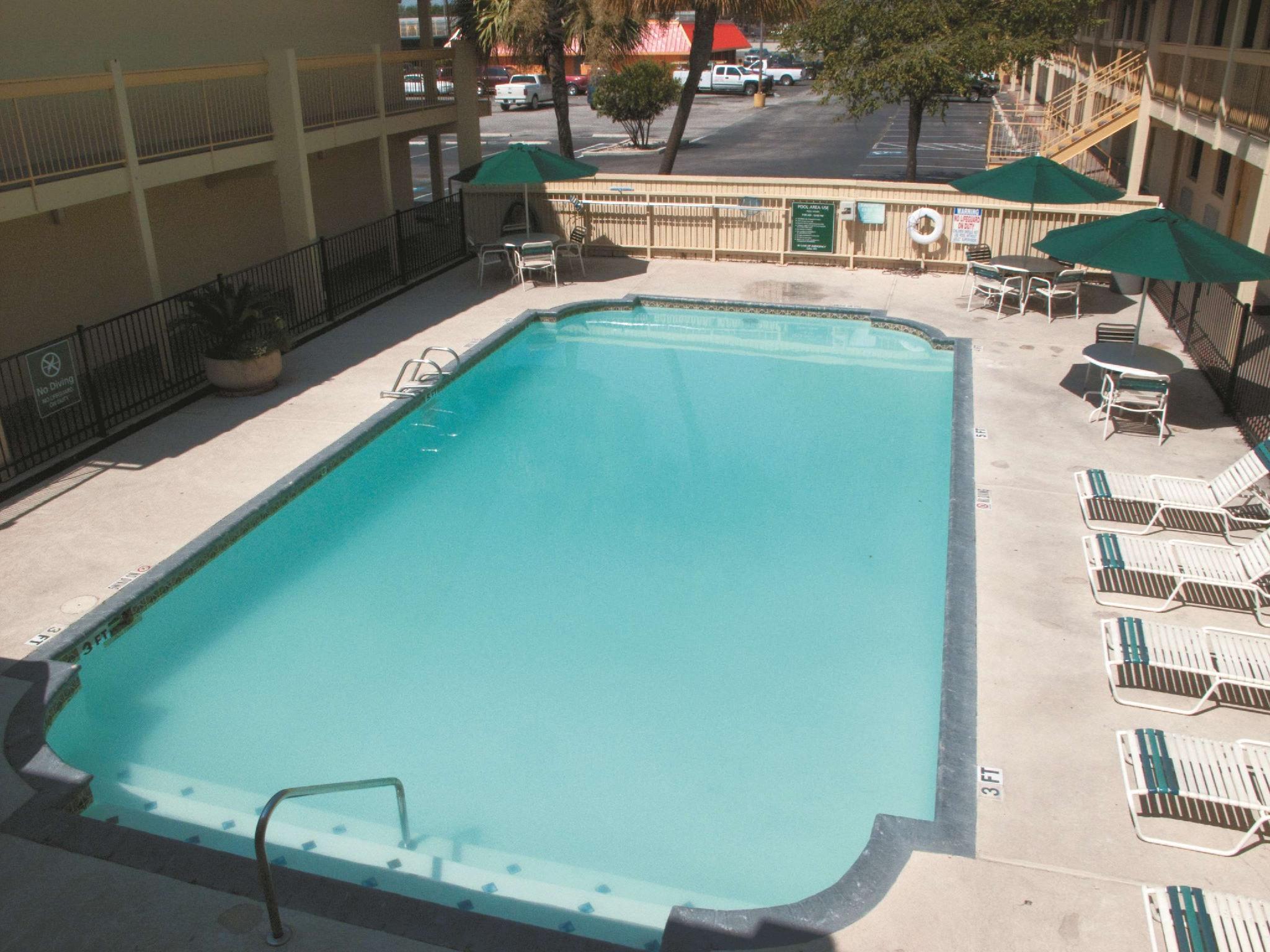 La Quinta Inn By Wyndham San Antonio I-35 N At Rittiman Rd Экстерьер фото