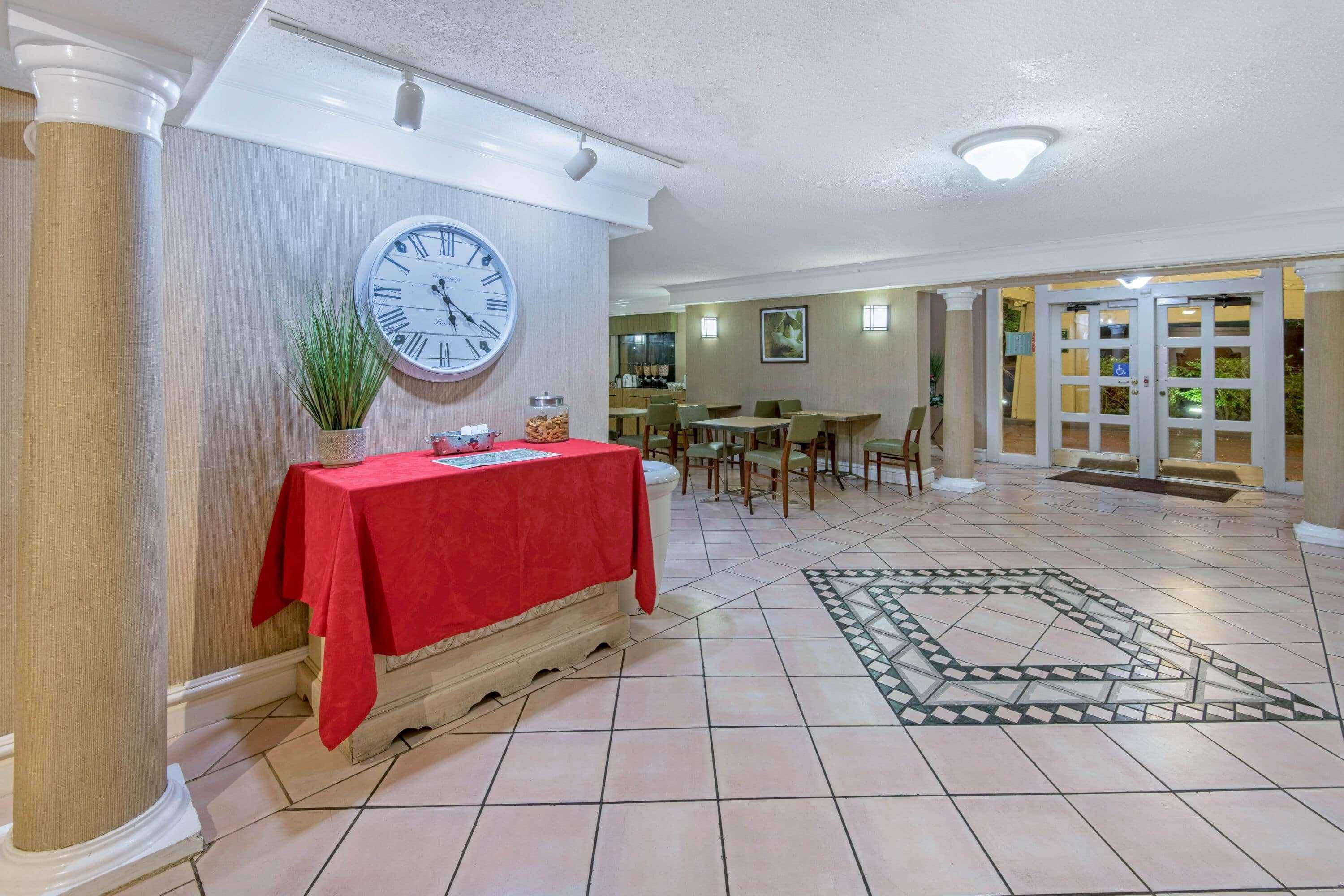 La Quinta Inn By Wyndham San Antonio I-35 N At Rittiman Rd Экстерьер фото